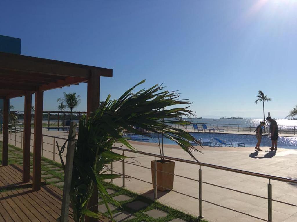 Flat com praia privativa e lazer total em Arraial Arraial do Cabo Exterior foto